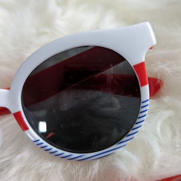 Adults 4th of July Red White and Blue USA Sunglasses - Picture 3 of 4